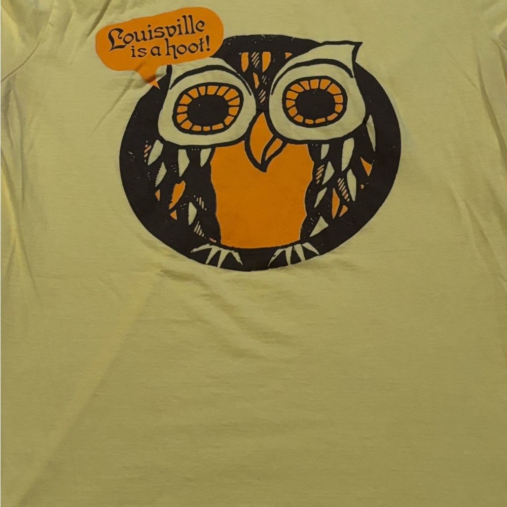 Louisville Kentucky Women’s Medium Yellow Owl Graphic T-Shirt